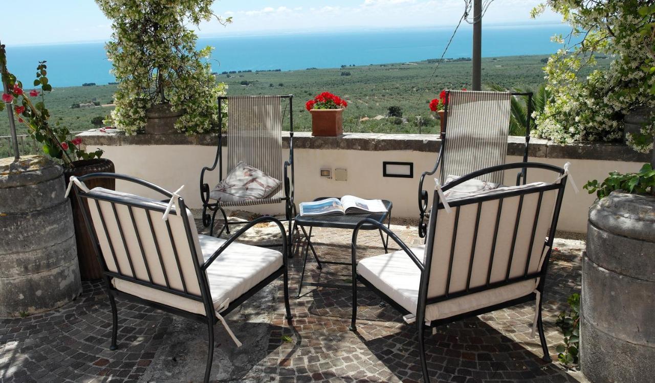 Villa In Gargano - Villa Basso Monte SantʼAngelo Εξωτερικό φωτογραφία